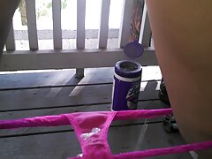 MILF encantadora y caliente obtiene su boca llena de semen