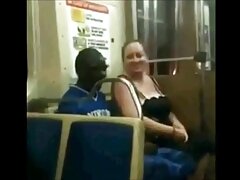 Señora caliente en lencería erótica necesita polla
