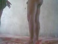 Aali Kali y April ONeil lamiendo apasionadamente en la cama