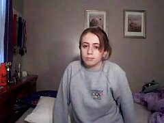 Belleza gruesa AJ Applegate follada profundamente en ambos agujeros