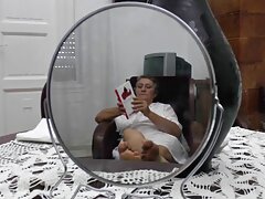 Lauren Phillips ofrece una buena mamada y se folla a un afortunado en la cama