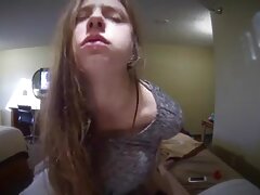 Hermosa milf juega con bastante frecuencia