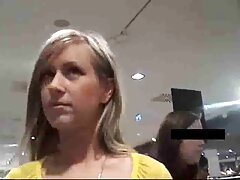 Mujer culona muestra su cuerpo