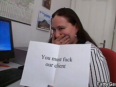Nena pelirroja le gusta que la follen
