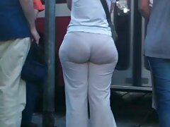 Milf tetona necesita polla en su coño
