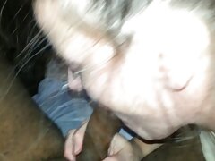 Madrastra cachonda Ava Addams divirtiéndose con Ricky mientras los maridos no están