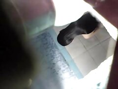 Impresionante MILF Elle Brook muestra sus cocteleras